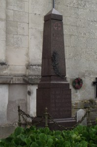 Monuments aux morts de Gibeaumeix - Crédit photo : « Monument-aux-Morts-Gibeaumeix » par Adidelot — Travail personnel. Sous licence CC BY-SA 4.0 via Wikimedia Commons - http://commons.wikimedia.org/wiki/File:Monument-aux-Morts-Gibeaumeix.JPG#/media/File:Monument-aux-Morts-Gibeaumeix.JPG