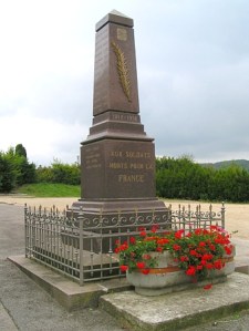Monument aux morts d'Uruffe - Crédit photo : http://alain.j.schneider.free.fr/La_Mothe/URUFFE.html
